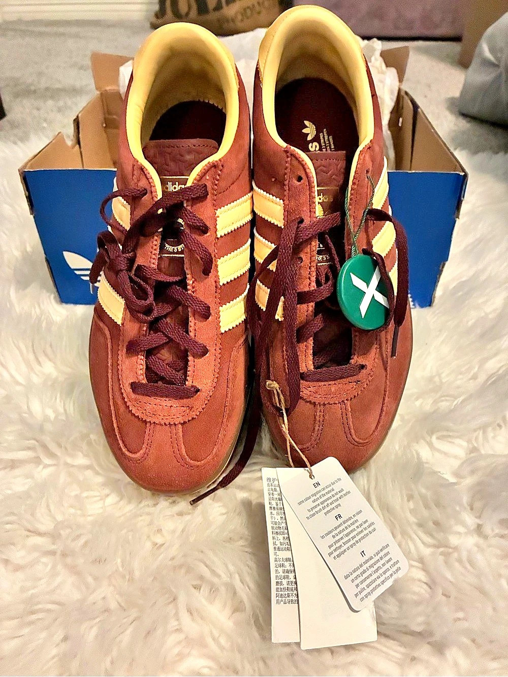 adidas Gazelle Sneakers Brown & Yellow size 6